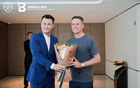 “追风少年”空降咸阳！传奇球星欧文与秦超少年共度儿童节